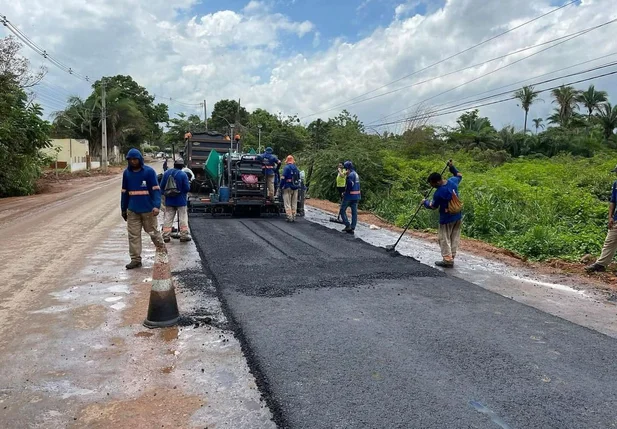 Recuperação asfáltica em Teresina