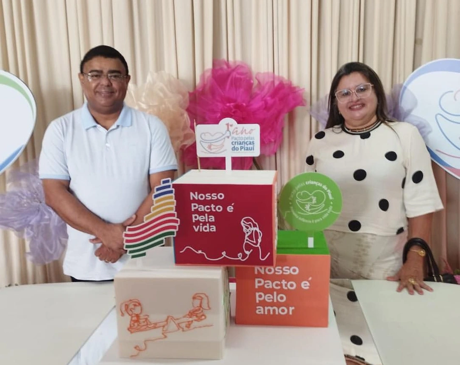 Representantes da Assistência Social de Esperantina participam de seminário