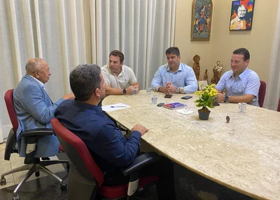 Reunião no Palácio da Cidade