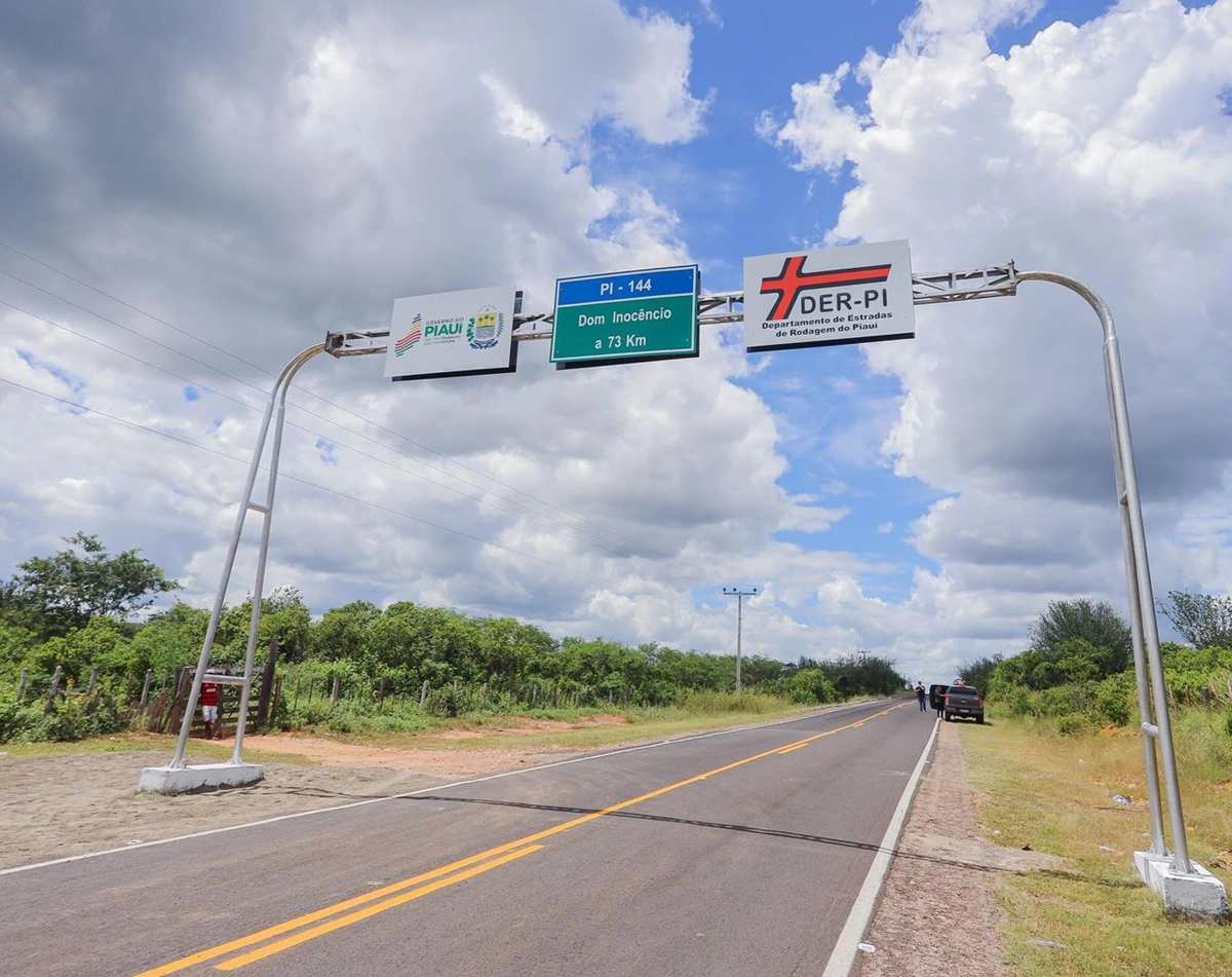 Rodovia na região da Serra da Capivara