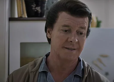 Rodrigo Faro interpreta Silvio Santos