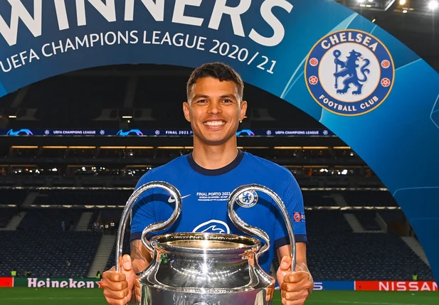 Thiago Silva anuncia saída do Chelsea