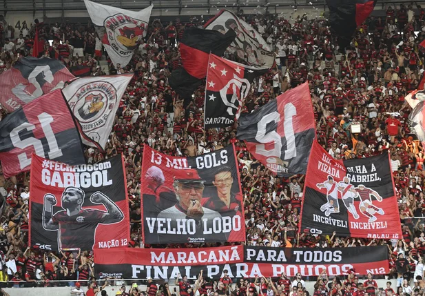 Torcida do Flamengo demontra apoio a Gabigol