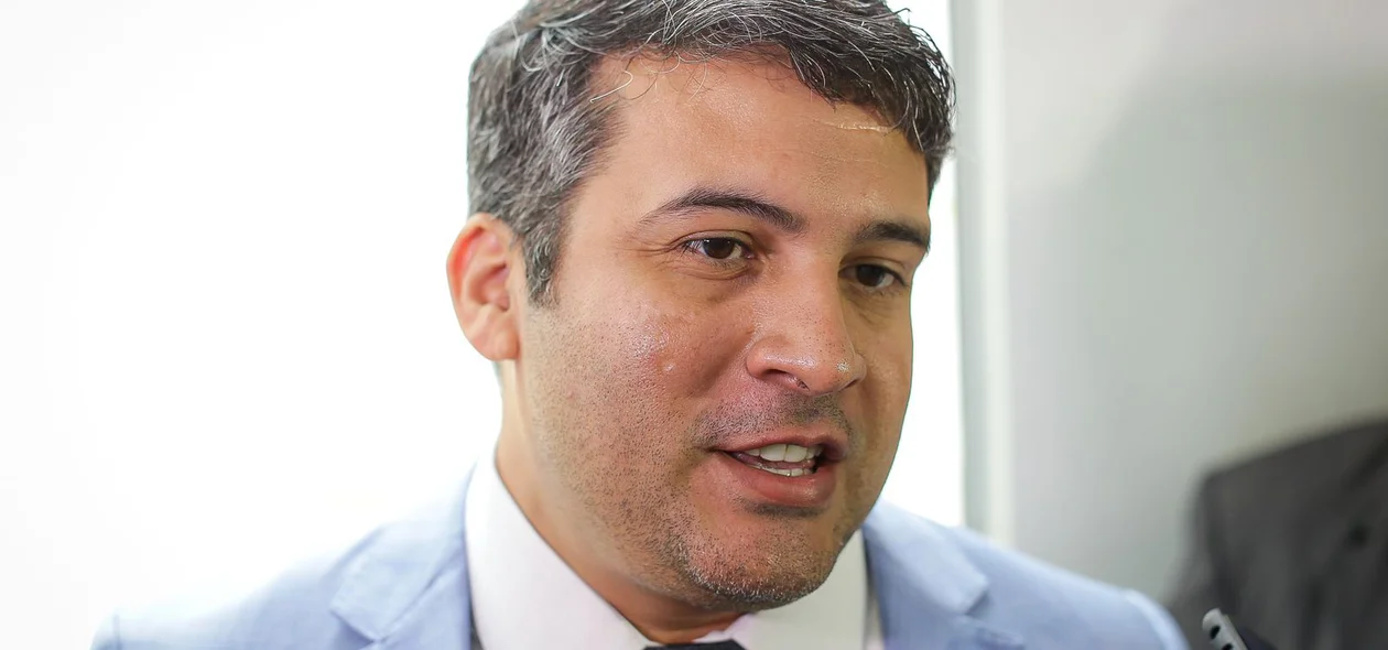 Vereador Deolindo Moura foi contra manutenção do veto