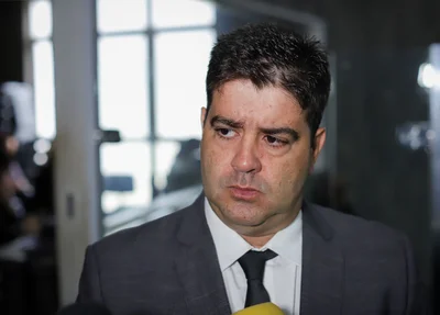Vereador Luís André (PL) em sua primeira sessão como líder do prefeito na Câmara
