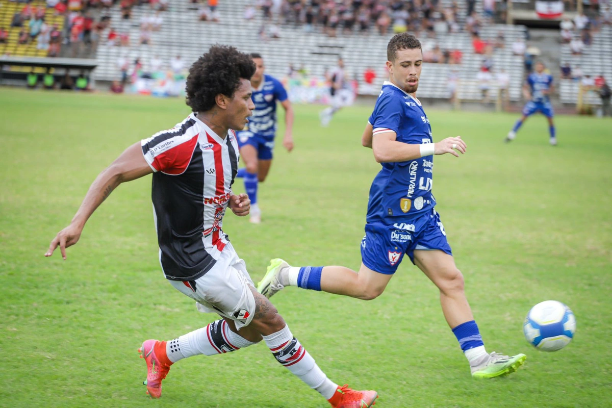 Vivico dando para construção de jogada do River