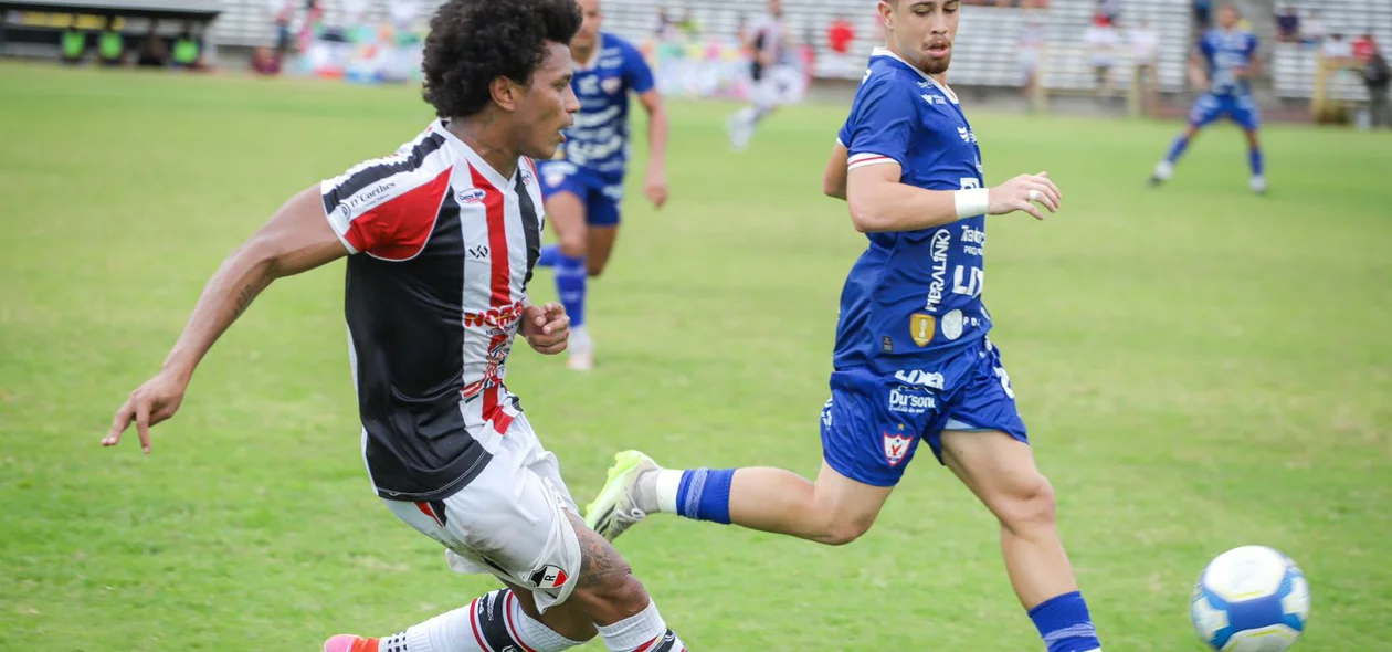 Vivico dando para construção de jogada do River