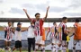 Wesley Souza comemora gol do River com a torcida