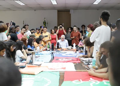 A reunião ocorreu na reitoria da instituição