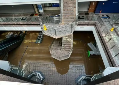 Aeroporto Salgado Filho completamente alagado