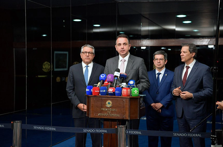 Alexandre Padilha, Rodrigo Pacheco, Randolfe Rodrigues e Fernando Haddad