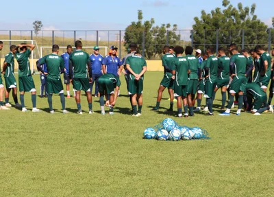 Altos realiza último treino em Teresina antes do duelo contra o Águia de Marabá