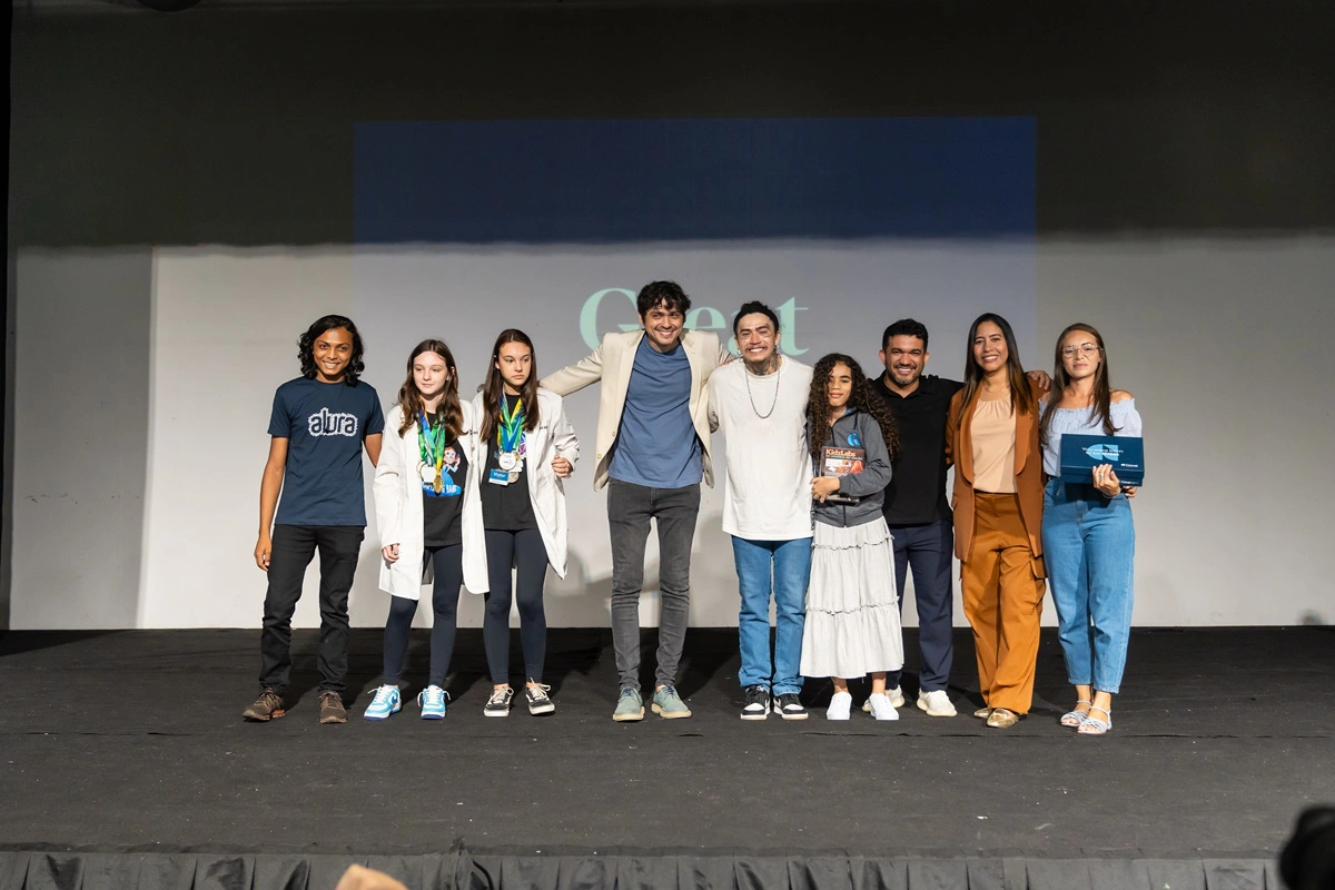 Aluna piauiense ao lado de Whindersson Nunes