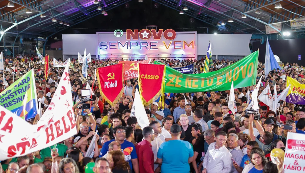 Apoiadores de Fábio Novo reunidos em evento