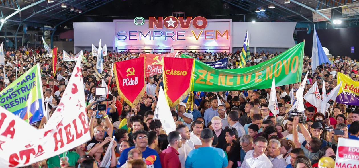 Apoiadores de Fábio Novo reunidos em evento