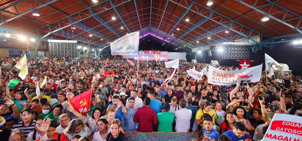Apoiadores no evento