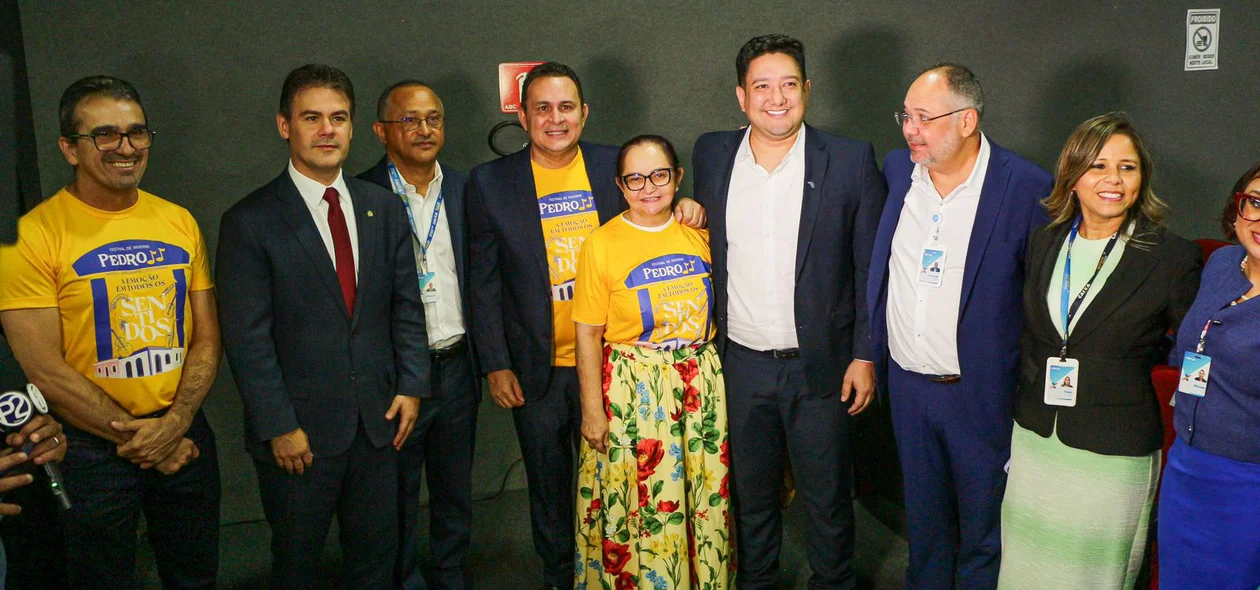 Autoridades participaram do lançamento do festival de inverno de Pedro II