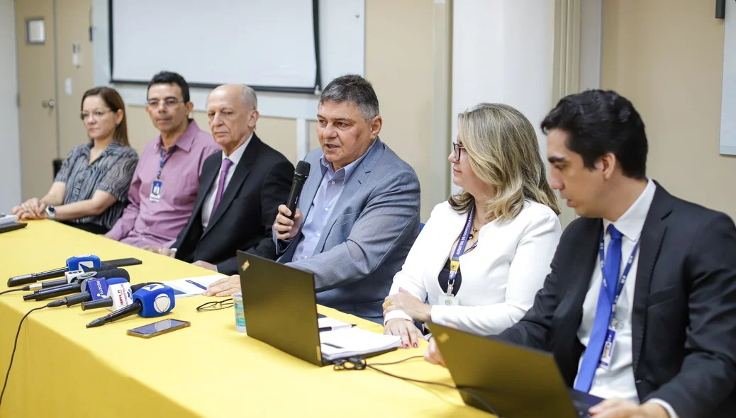Autoridades presentes na coletiva de imprensa