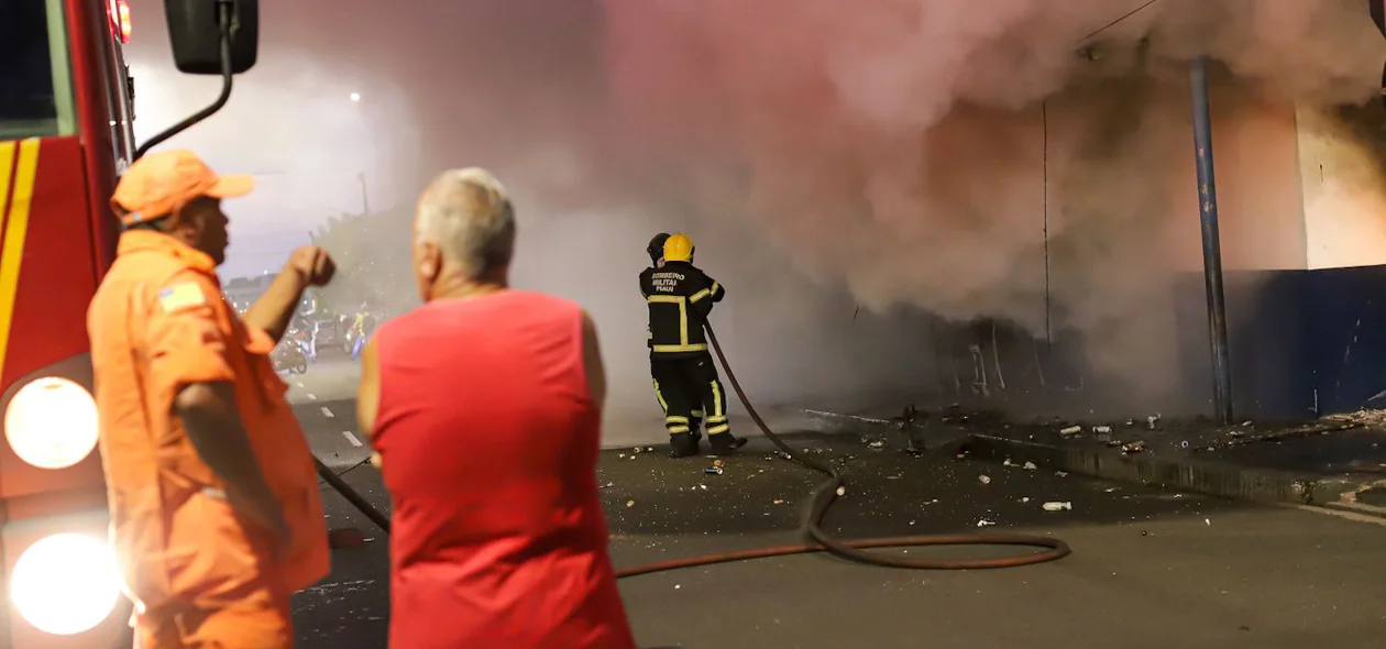 Bombeiros atuaram rapidamente no combate às chamas