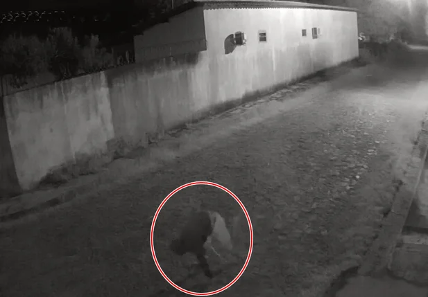 Câmera flagrou fuga do suspeito após reação da vítima em Batalha