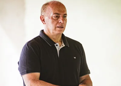 Carlos Rabello, técnico do Altos
