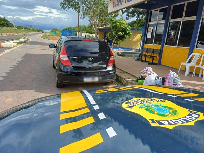 Carro modelo Hyundai I30 foi recuperado pela PRF