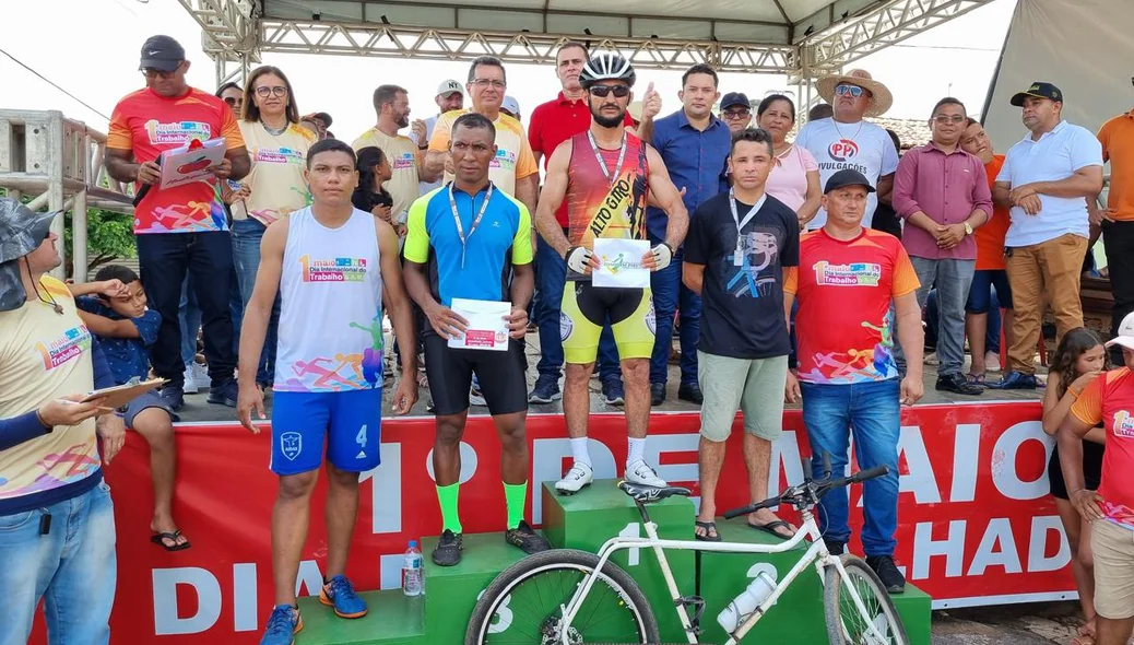 Colocações de primeiro, segundo e terceiro lugar nas competições