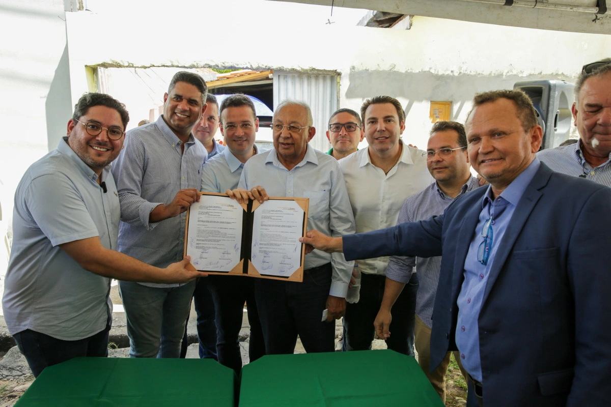 Dr. Pessoa assina ordem de serviço na zona sudeste de Teresina
