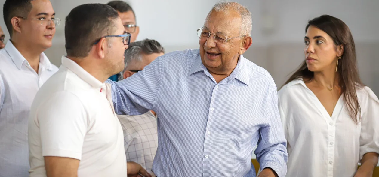 Dr. Pessoa participou da entrega do mercado do Jacinta Andrade na zona Norte de Teresina