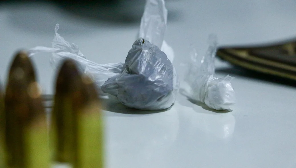 Drogas e munições apreendidas
