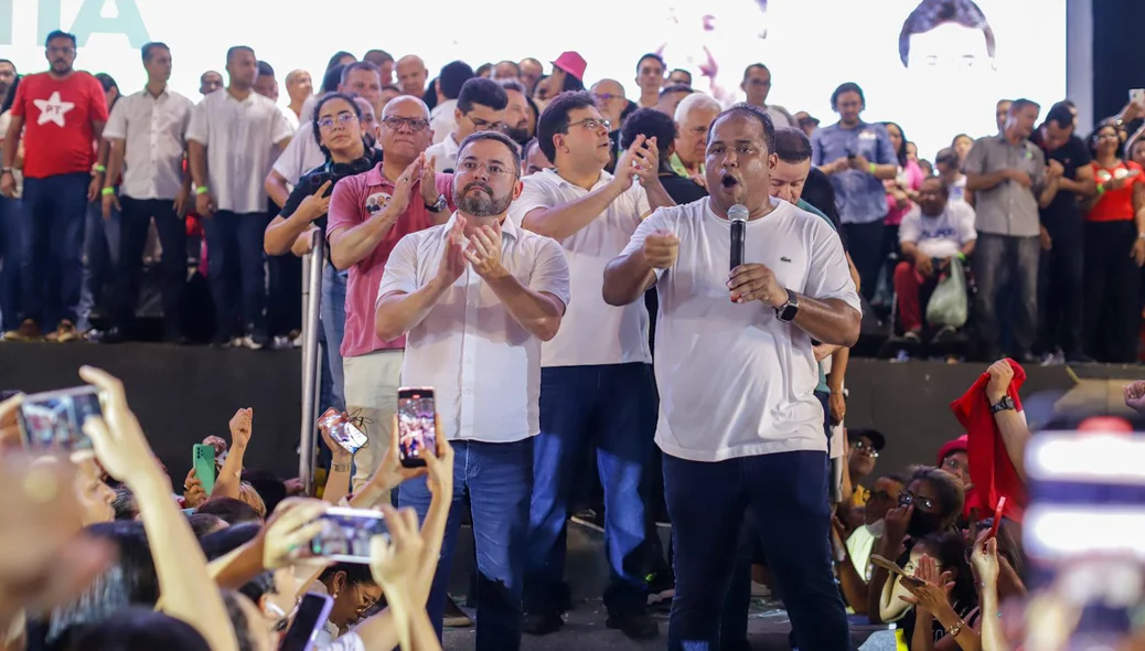 Enzo Samuel em discurso no evento de Fábio Novo