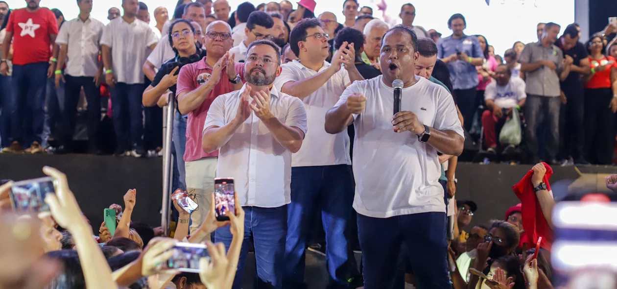 Enzo Samuel em discurso no evento de Fábio Novo