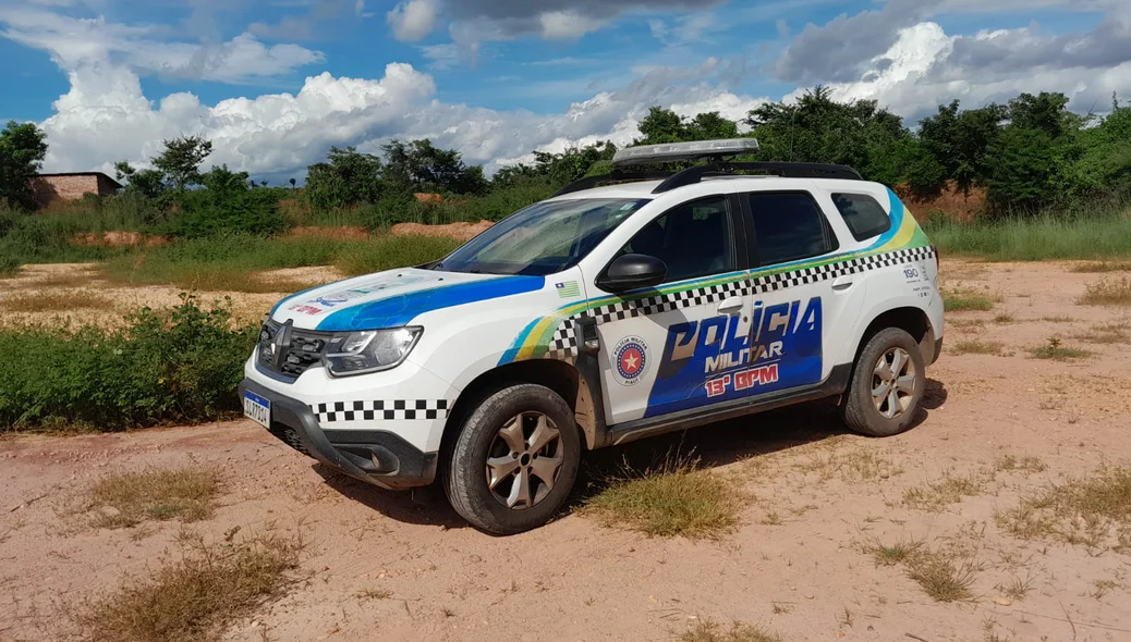 Equipe do 13º BPM no local do crime