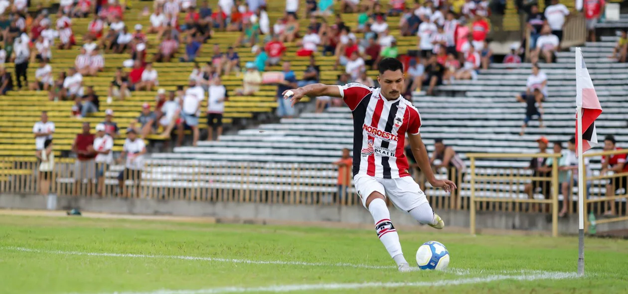 Escanteio a favor do time do River