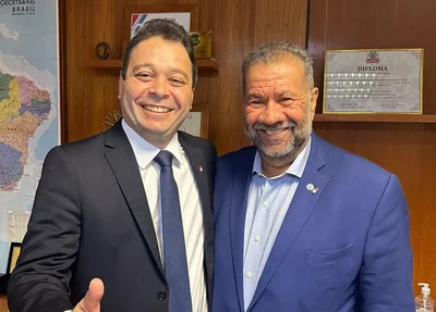 Evandro Hidd e Carlos Lupi