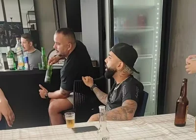 Gabigol com a camisa do Corinthians