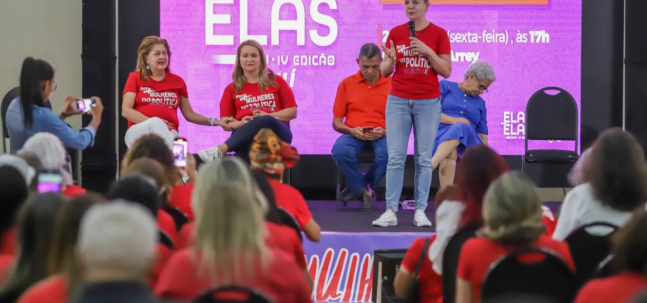 Gleisi Hoffmann na conferência do PT