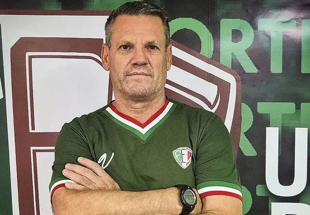 Ito Roque, técnico do Fluminense-PI