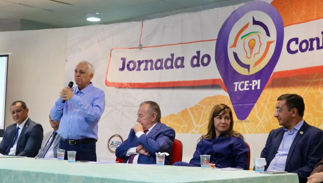 Ivanária Sampaio e Themístocles Filho participam da Jornada do Conhecimento