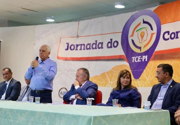 Ivanária Sampaio e Themístocles Filho participam da Jornada do Conhecimento