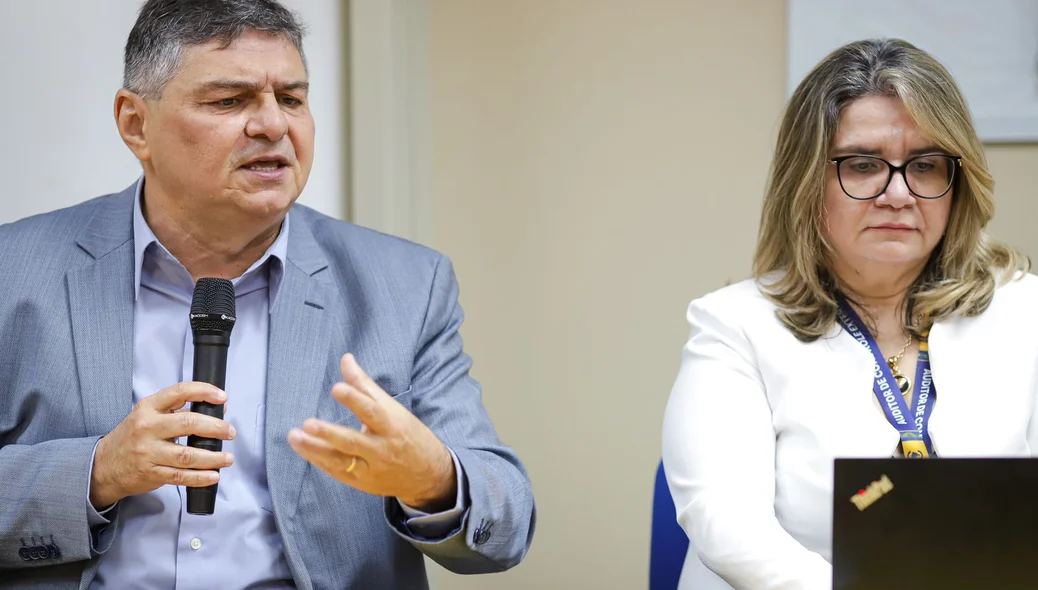 Kennedy Barros, presidente do TCE-Pi e Geysa Elane Auditora de Controle Externo do TCE-PI