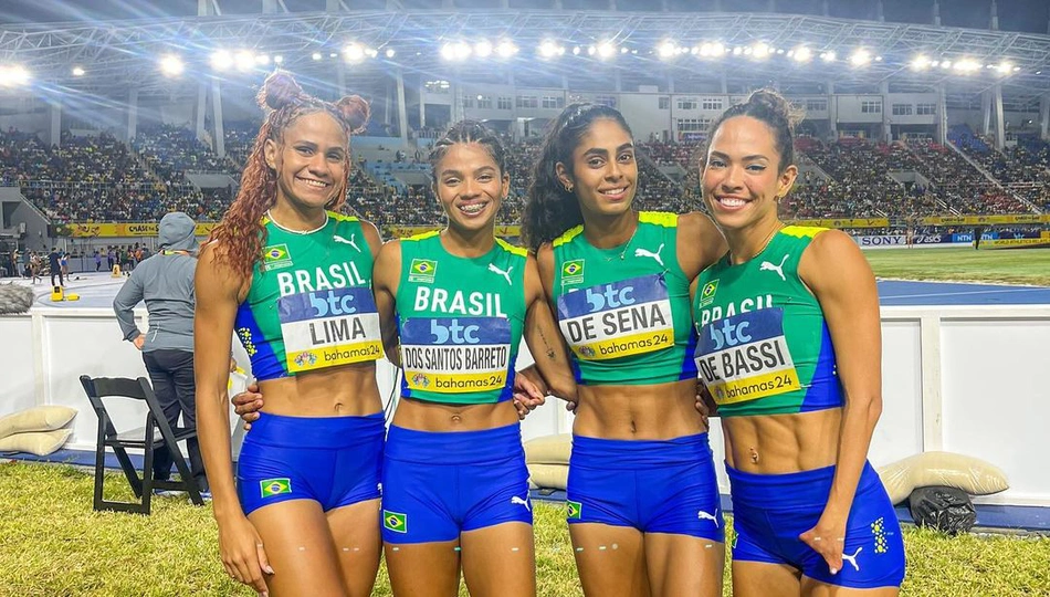 Letícia Lima e a equipe feminina do Brasil que conquistou o ouro no Iberico-ameriacano