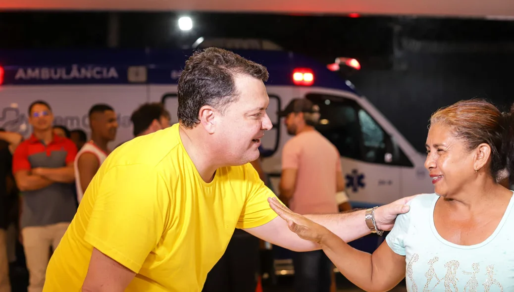 Marquinho Maia com apoiadores