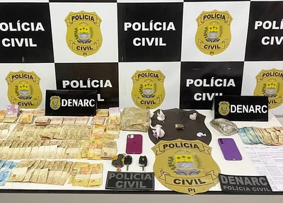 Material apreendido com o acusado