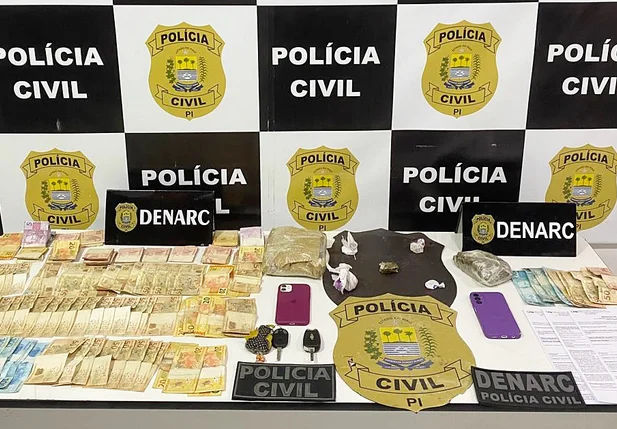 Material apreendido com o acusado