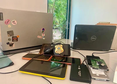 Material apreendido durante as diligências da Polícia Federal