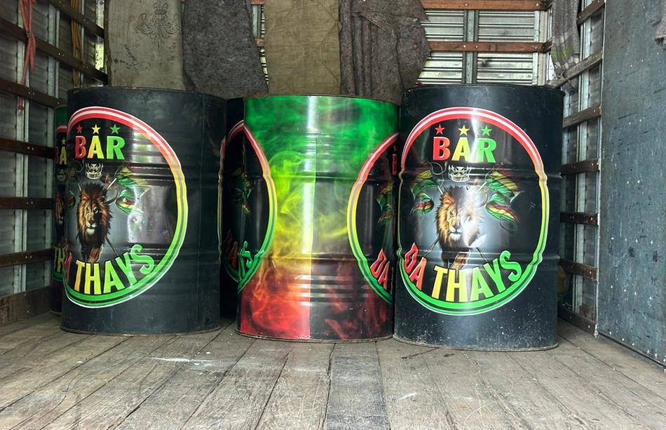 Material apreendido no Bar da Thays
