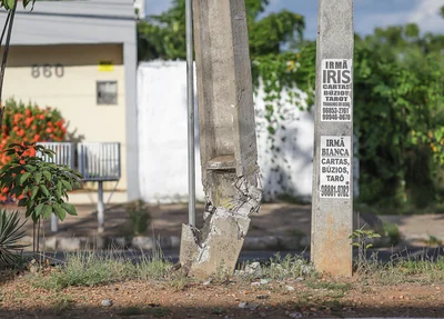 Moradores reclamam de poste na Zequinha Freire