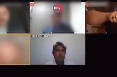 Mulher abre cerveja durante audiência virtual