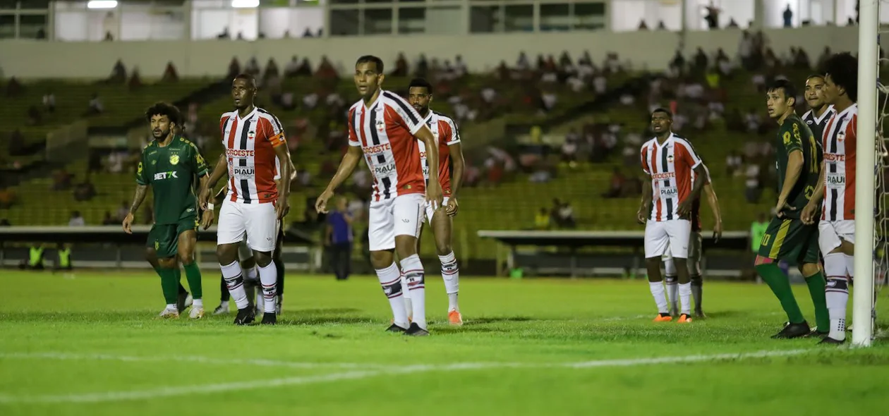 No clássico piauiense da Série D 2024, River e Altos empataram em 1 a 1